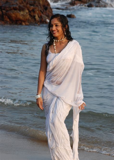 Madhavi Latha Hot Wet Navel Show Stills In White Saree Hot Blog Photos