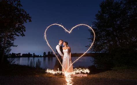 How To Take Great Wedding Sparkler Photos By Matt Kennedy Wedding