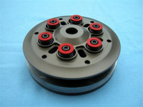 The slipper clutch is a mechanical system used to ensure the stability of your neoclassical motorcycle in critical driving situations. Motorcycle slipper clutches: Slipper clutch for motorbike ...