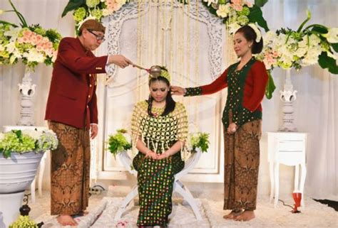 The Magical Javanese Wedding Ceremony