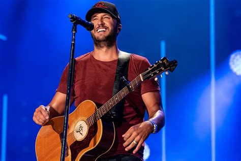 Luke Bryan To Host Cma Fest Special On Abc Country Now