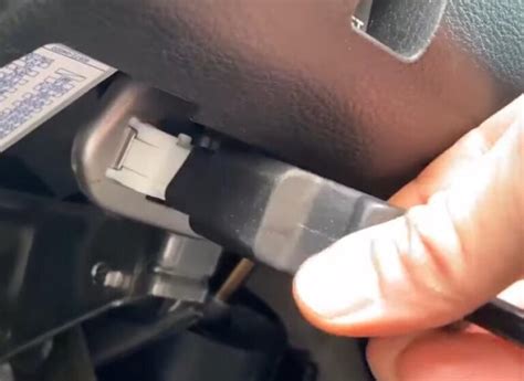 How To Program A New Key Fob By Simple Key Programmer For Dodge Ram