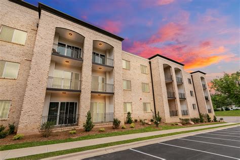What is the average price for a 1 bedroom + 1 bathroom in greensboro? The Lofts at New Garden Apartments in Greensboro, NC