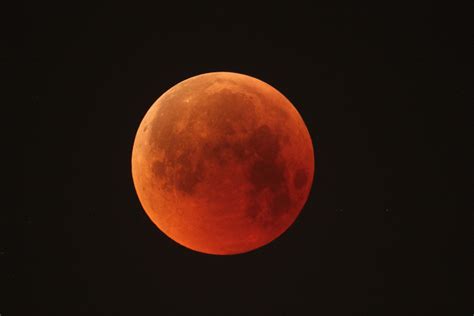 Lunar up close like many departments, the mcfrs uses the acronym lunar to help firefighters remember the important information that should be included in any mayday call: ESA - Lunar eclipse - 27 July 2018