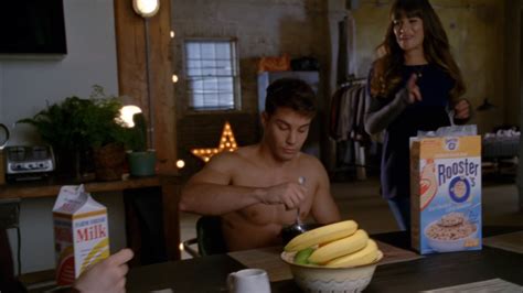 Auscaps Dean Geyer Shirtless In Glee Naked