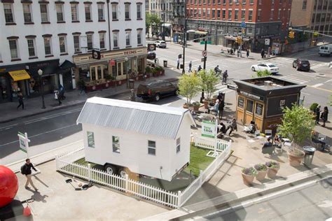 Nyc Tiny House Built In 72 Hours Tiny House Town