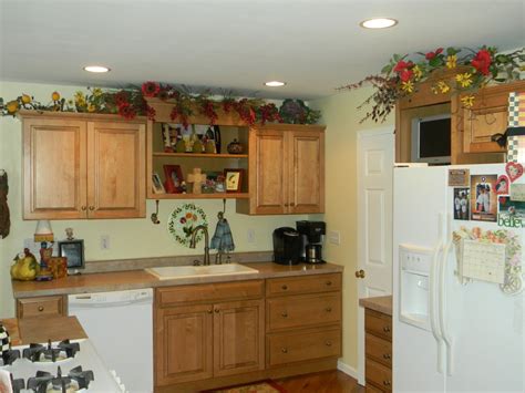 Garland On Top Of Kitchen Cabinets Festive Ways To Decorate Your