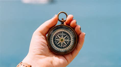 Compass is a program that lets you manage your internet sites through the use of bookmarks and bookmarking organization. Download wallpaper 1920x1080 compass, hand, journey, blur ...