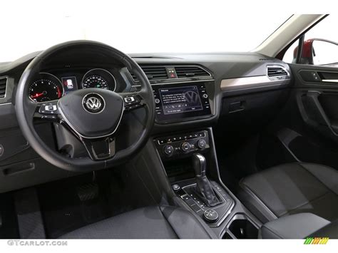 2019 Volkswagen Tiguan SE 4MOTION Titan Black Dashboard Photo