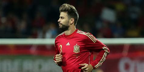 Timnas spanyol merupakan salah satu tim andalan di ajang euro 2018 ini, dan pastinya sangatlah seru untuk menonton keseruan dari ajang euro 2018 inidi france. Mata: Komitmen Pique di Timnas Tak Perlu Diragukan - Bola.net