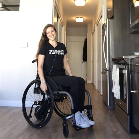 Wheelchairgirl Paraplegia Paralyzed Wheelchairlife Wheelchair Paraplegic Beautifullgirl