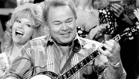 Roy Clark Country Music Legend And Hee Haw Star Has Died Ktfw Fm