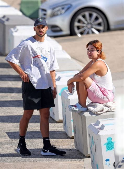 Braless Martha Kalifatidis And Michael Brunelli Look Tense As They Have A