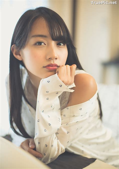 Japanese Actress Hikari Kuroki Sexy Picture Collection