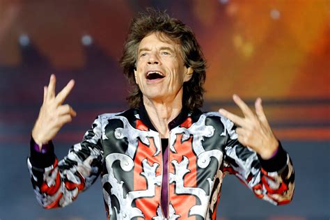 Mick Jagger é Infectado Com Covid 19 E Rolling Stones Adiam Show Em