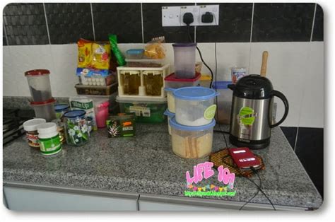 Dalam banyak banyak bahagian rumah kami saya paling berminat dan amat komited dalam menyusun atur dapur. SusunAtur: Rak Atas Kabinet Dapur | Life 101