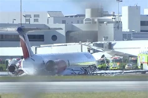 Trending Global Media 廊 Plane Catches Fire After Crash Landing At Miami