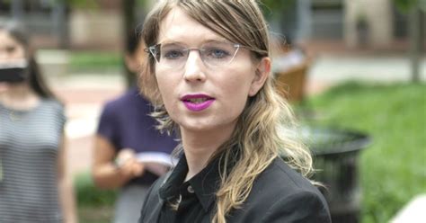 Former Army Intelligence Analyst Chelsea Manning Freed From Jail Los Angeles Times