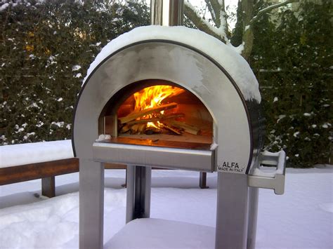 An outdoor pizza oven is a great option for cooks that don't want to be stuck behind a grill. MODE CONCRETE: MODE CONCRETE is Kelowna's Outdoor Kitchen ...