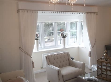 Curtains With Pelmet With A Beaded Trim Curtains House Interior