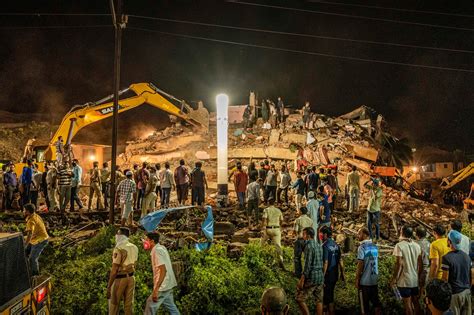 India Building Collapse Leaves Scores Trapped In Debris The New York