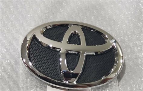 09 13 Oem New Toyota Corolla Grille Emblem Chrome Grille Badge 2009