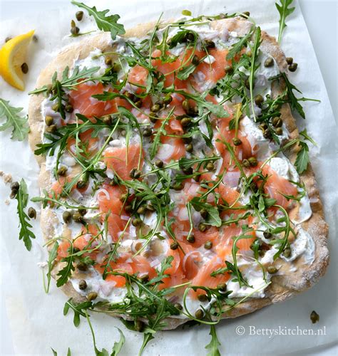 Spelt pizza met zalm en ricotta Recept