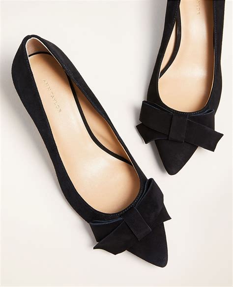 The Daily Hunt Scalloped Velvet Pouf And More Black Pointed Toe Flats Dressy Shoes Pointed