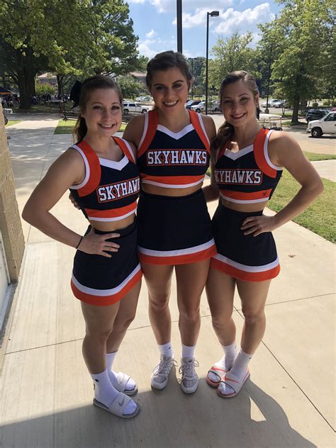 High School Cheer College Cheer Cute Cheerleaders Cheerleading Outfits Cute Cheer Pictures