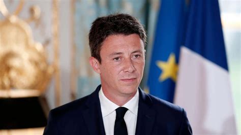 Évoquant un «choix personnel», benjamin griveaux a annoncé ce mercredi 12 mai sur facebook avoir présenté la veille sa démission à richard ferrand, président de l'assemblée nationale. Benjamin Griveaux : on sait qui serait la destinataire de ...
