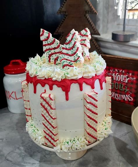 If not, don't hesitate to ask management to order some little debbie christmas tree cakes. Little debbie Christmas tree cake | Christmas tree cake ...