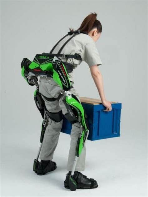 Video Kawasaki S Power Assist Robot Suit Helps Humans Lift Heavy Objects Wearable Robots