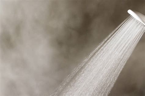 Hot Showers Are Bad For Skin Say Dermatologists Glamour Uk