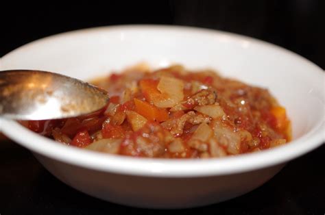It's a simple, hearty vegetable soup that's heavy on healthy veggies and lean ground beef. Nutrishus: More Cabbage - Crockpot Cabbage Beef Soup