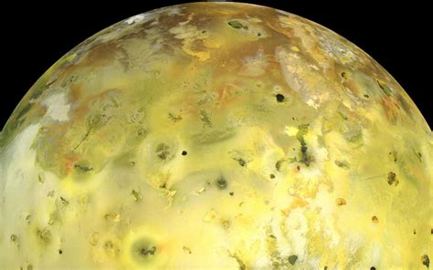 La sonde Juno observe un volcan en éruption sur Io lune de Jupiter