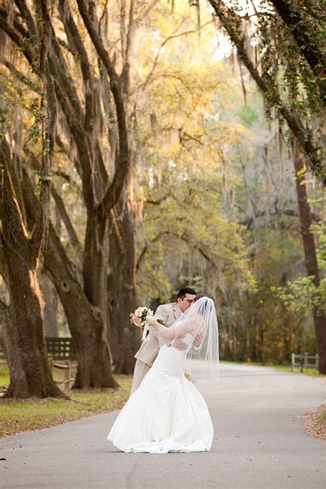 A Peach Southern Spring Wedding Glamour And Grace