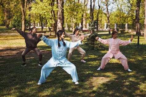 Os 24 Movimentos Básicos do Tai Chi Chuan Revista Meu Retiro