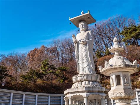 Estatua Budista En El Templo Bongeunsa En La Ciudad De Seúl Corea Del