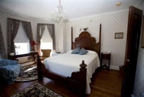 255 lore rd, solomons (md), 20688, united states. Solomons Victorian Inn | Solomons, Maryland Bed and ...