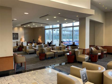 Review Delta Sky Club Detroit Dtw A38 Live And Lets Fly