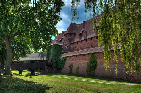 Malbork Castle Entrance Todays Entrance Into The Castle I Flickr