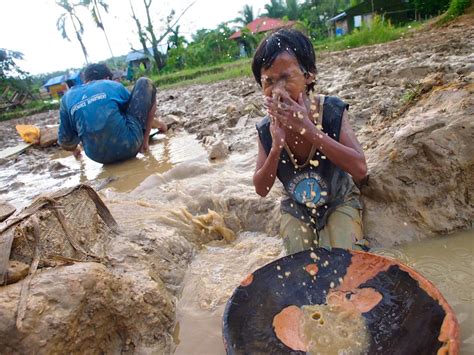 Investment in the gold mining sector in malaysia energy. Child Labor and Gold Mining in the Philippines | Pulitzer ...