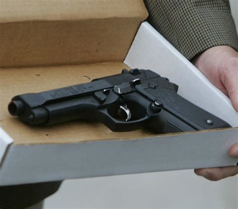 Iowa prohíbe pistolas de juguete para evitar que la policía las