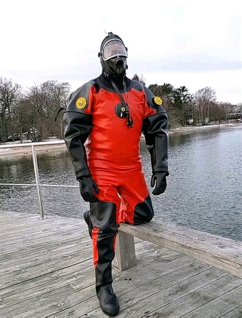 Modern Rubber Dive Suits For Diving Enthusiasts