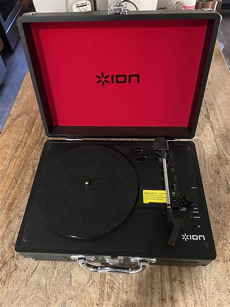 Ion Audio Vinyl Motion Portable Turntable 2020 Black Reverb
