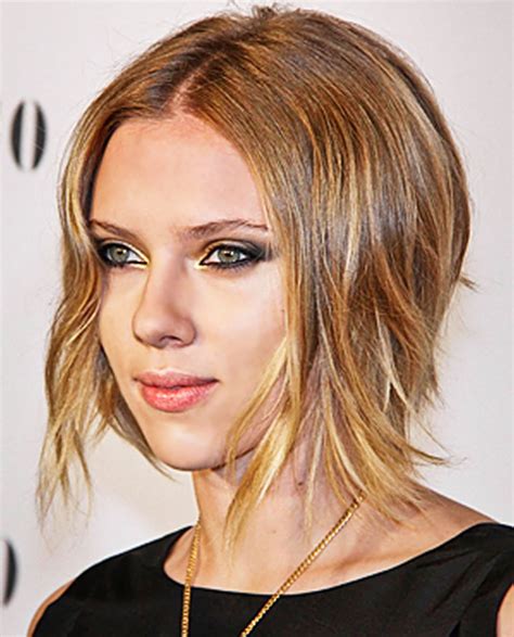 Scarlett Johanssons Hairstyles 2018 And Bobpixie Haircuts For Short Hair