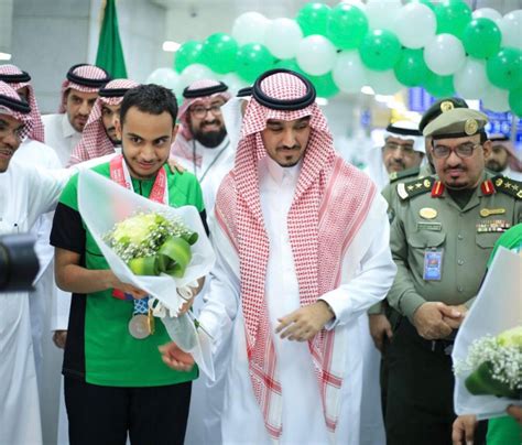 Oedf) هو المطار الرئيسي للمنطقة الشرقية بالسعودية ، يبعد عن المدينة حوالي 20 كيلومتر في الاتجاه الشمالي الغربي، تأتي أهميته بسبب كونه البوابة الجوية الرئيسية من حدودها الشرقية. جوازات مطار الملك عبدالعزيز تستقبل أبطال ألعاب القوى لذوي ...