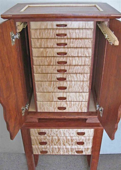 Maybe you would like to learn more about one of these? Best 25+ DIY jewelry armoire plans ideas on Pinterest ...