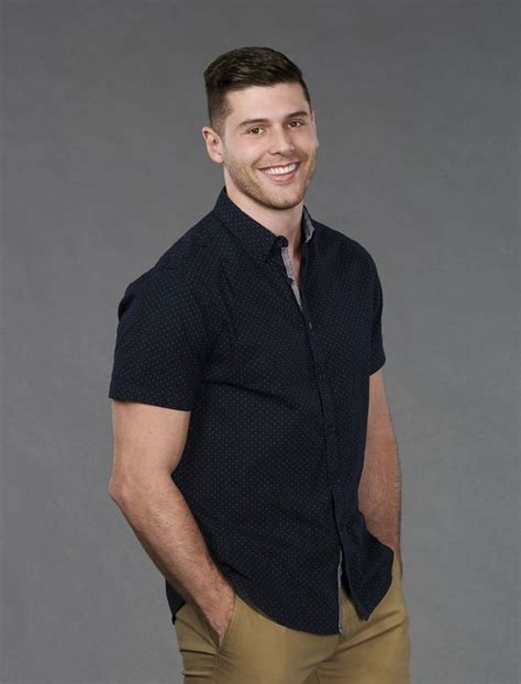 Thomas bachelorette 2016 kandidat aus dem kanton zürich, 1.93m gross, in der schweiz aufgewachsen, ursprünglich. The Bachelorette Season 15 Hannah Brown Matteo Valles in ...