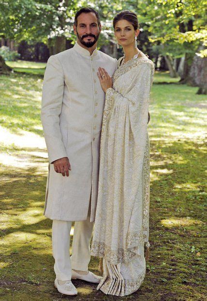 12 schlimmsten brautkleider der welt. Brautmode: Royale Hochzeitskleider | Brautmode, Indische ...